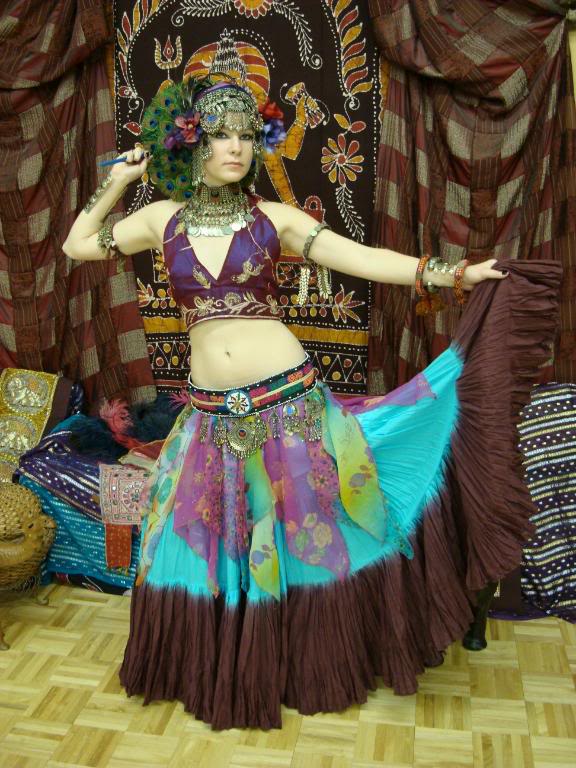 25 YARD SKIRT DIP DYED